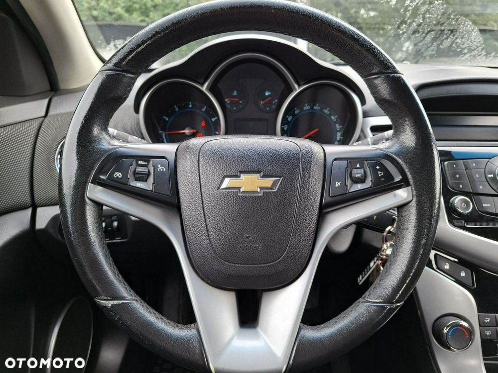 Chevrolet Cruze 1.6 - 17
