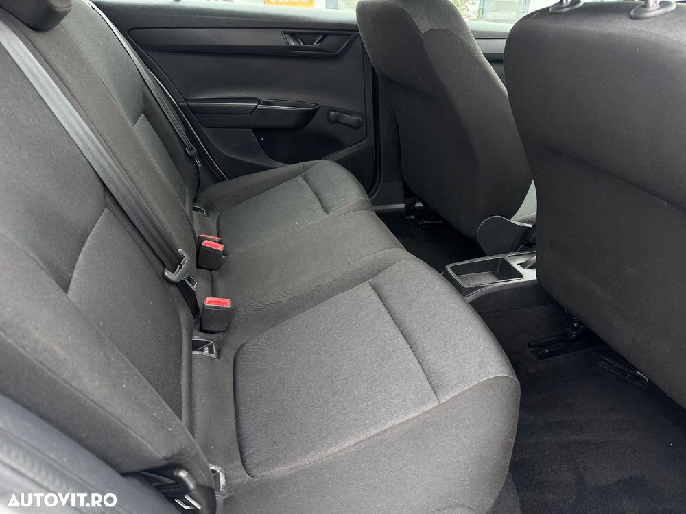 Skoda Fabia 1.0 MPI Active - 11