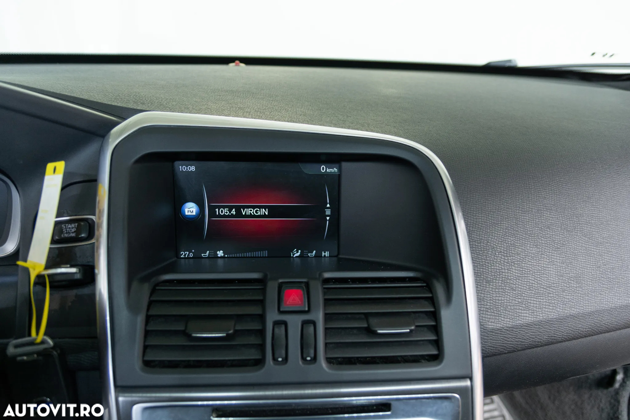 Volvo XC 60 D4 AWD Momentum - 11