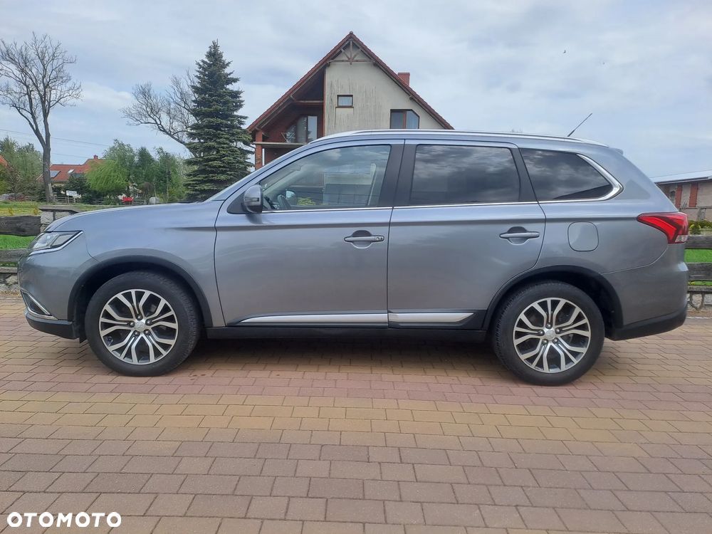 Mitsubishi Outlander - 9