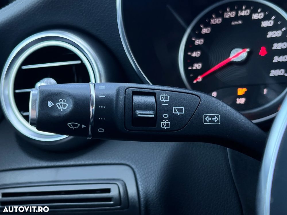 Mercedes-Benz GLC 300 d 4MATIC 9G-TRONIC - 17