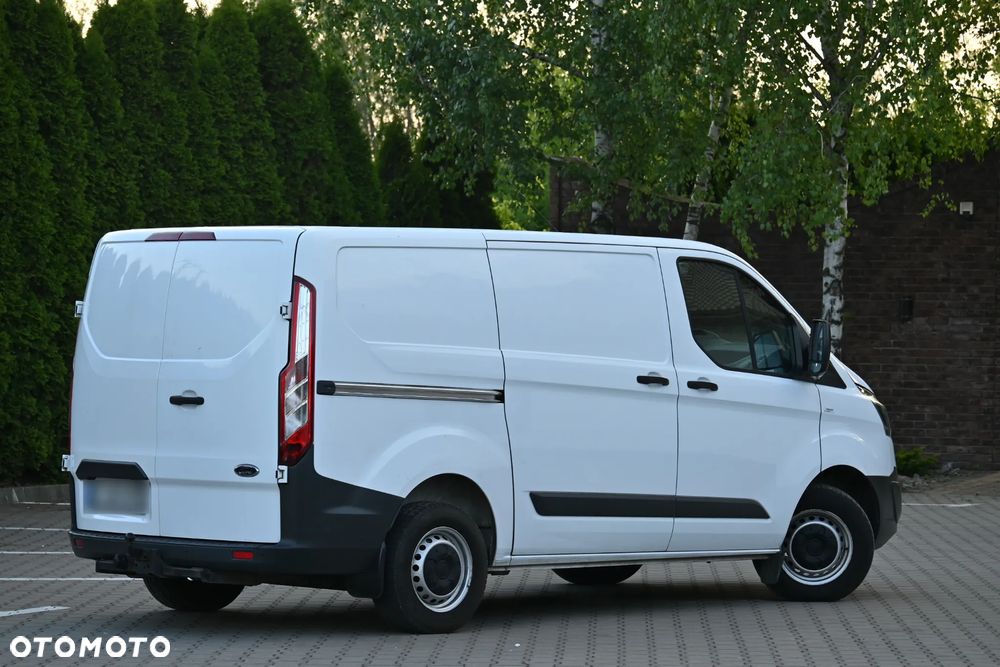 Ford TRANSIT CUSTOM - 19