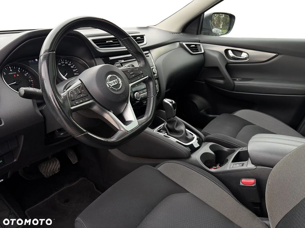 Nissan Qashqai 1.3 DIG-T N-Connecta DCT - 13