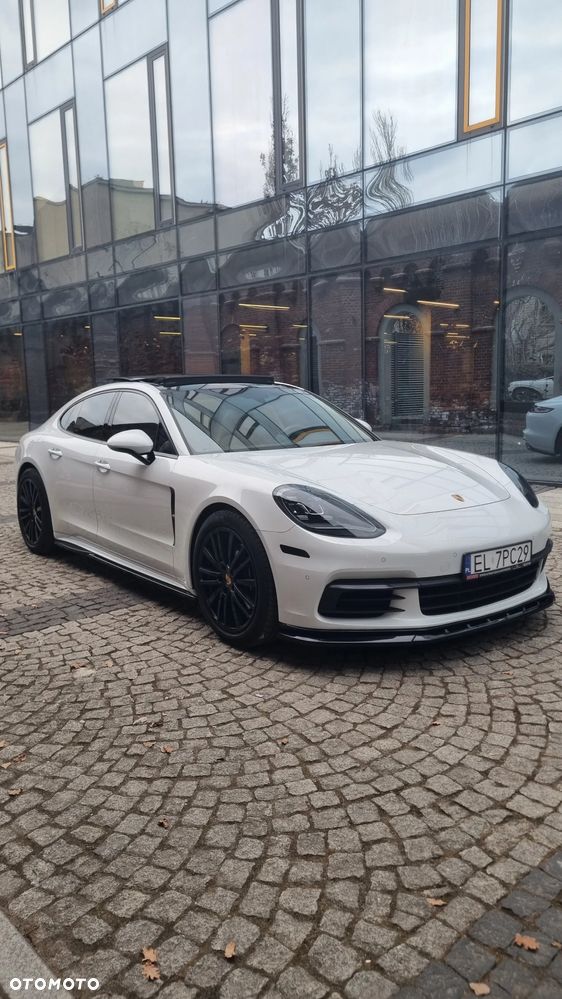 Porsche Panamera 4 - 3
