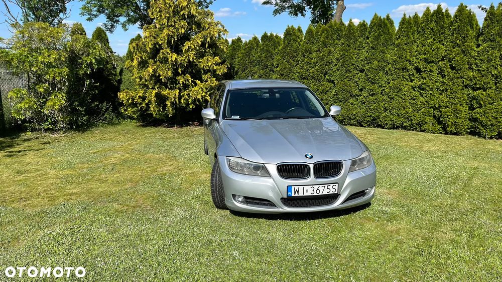 BMW Seria 3 318d - 14