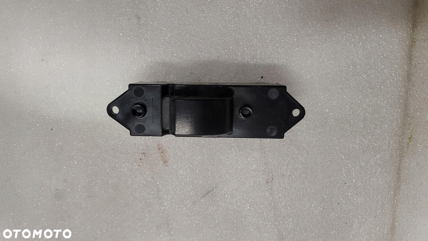 Przełącznik Szyb Przód Prawe MITSUBISHI LANCER VIII 07-15 EU 8608A065 - 1