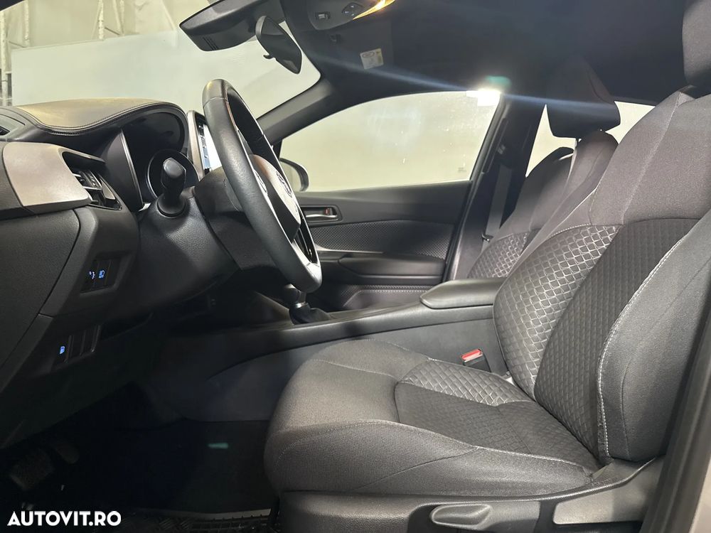 Toyota C-HR - 22