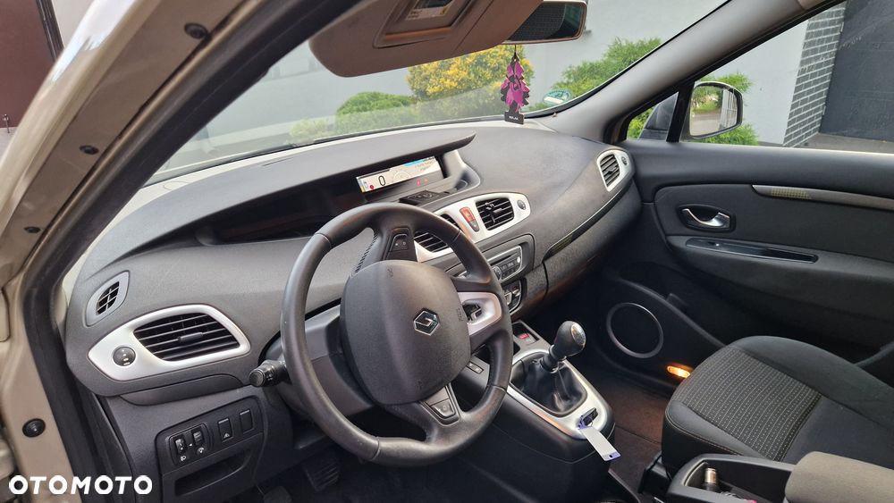 Renault Scenic - 7