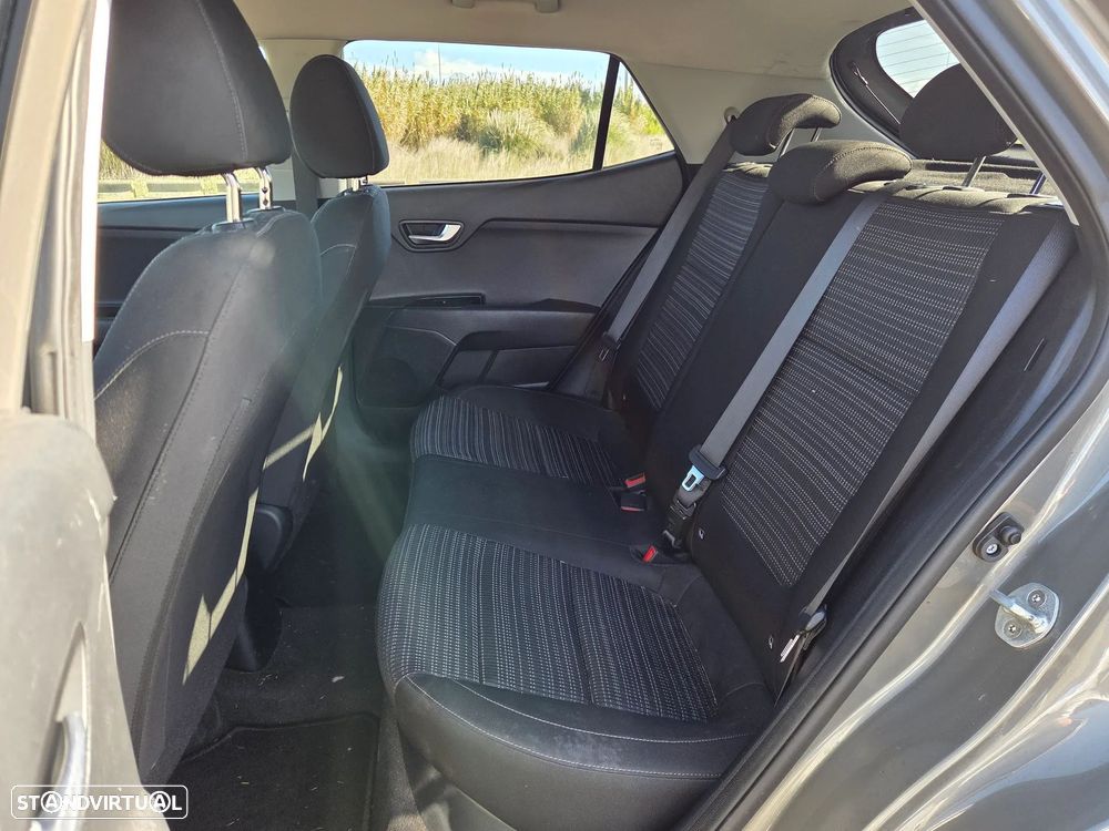 Kia Stonic 1.6 CRDi Urban - 9