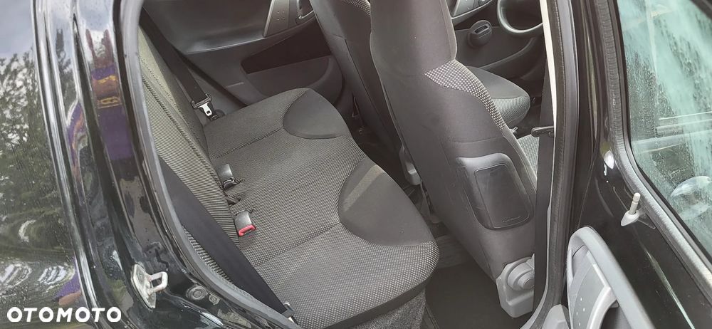 Toyota Aygo City - 16