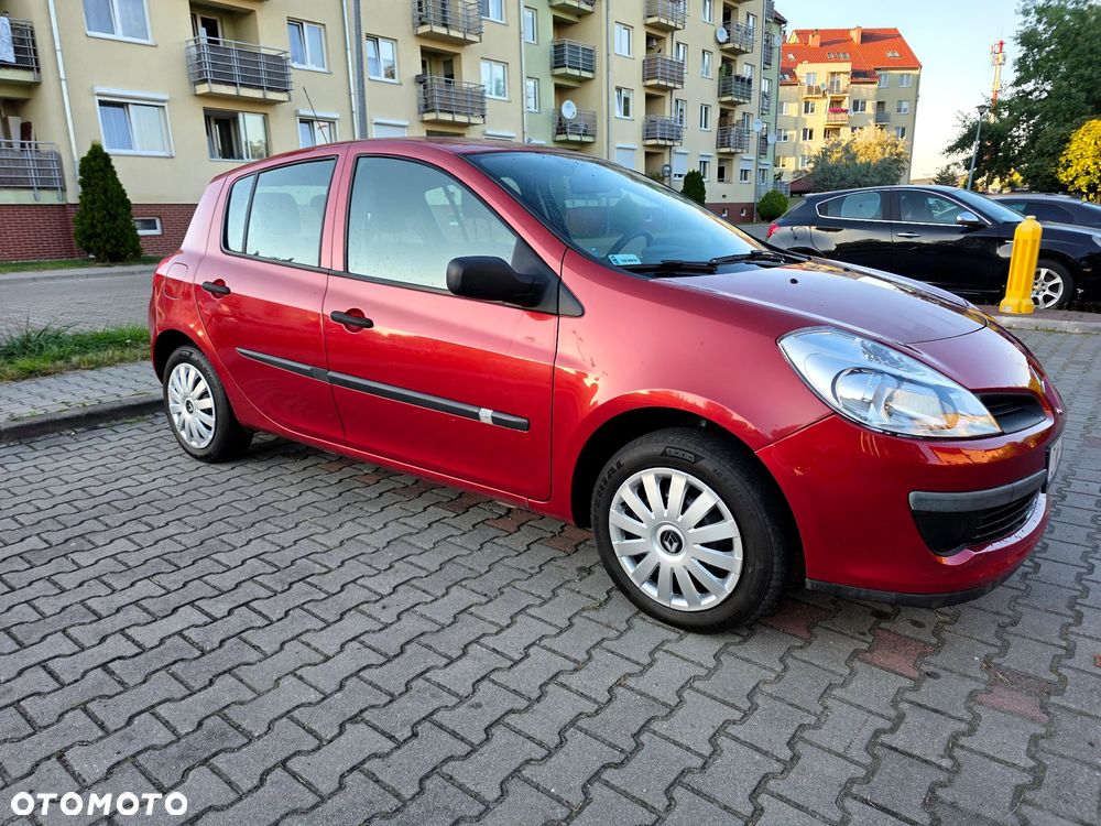 Renault Clio - 10