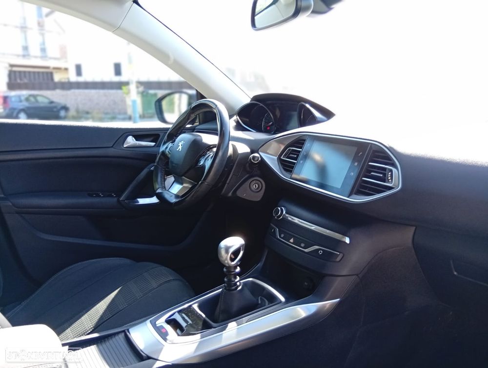Peugeot 308 1.2 PureTech GT Line - 7