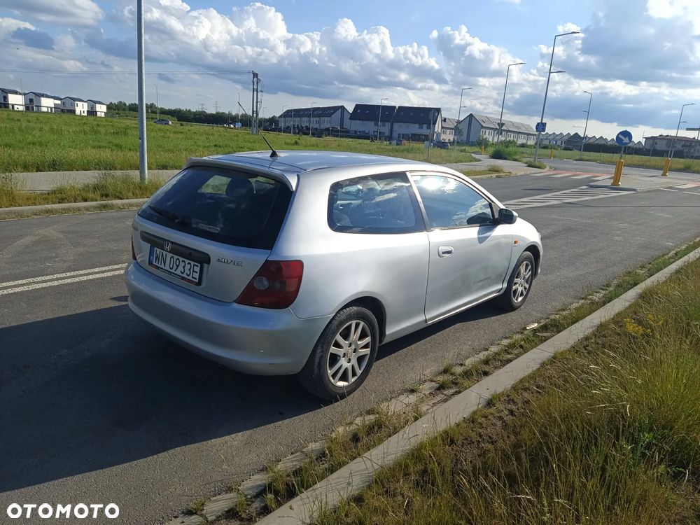 Honda Civic 1.6i ES - 4
