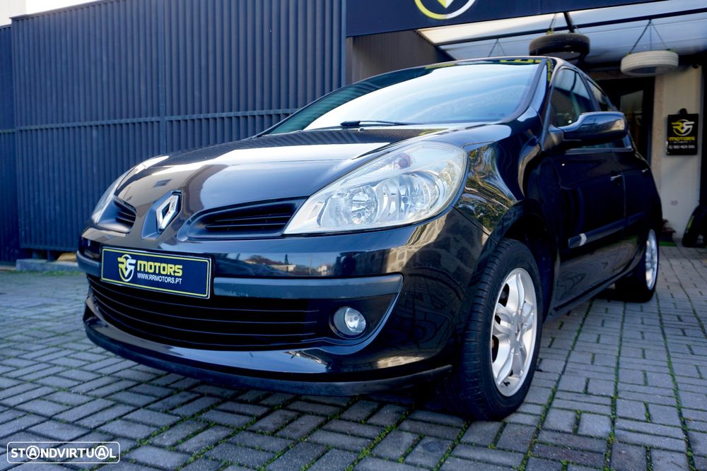 Renault Clio 1.2 16V Confort - 1