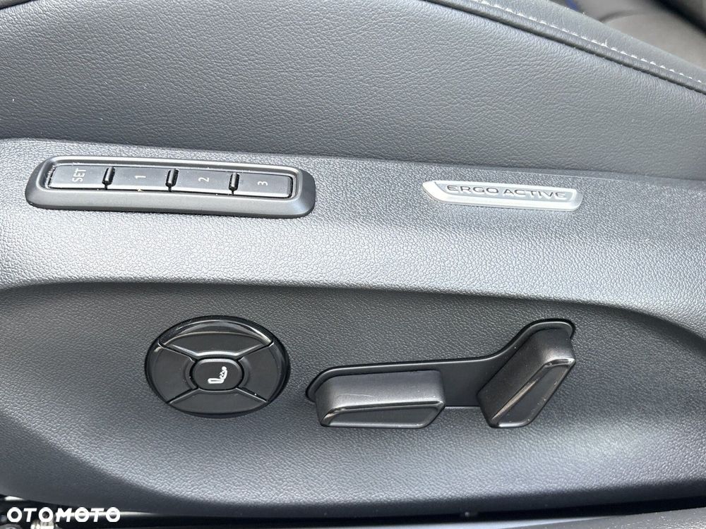 Volkswagen Passat - 15