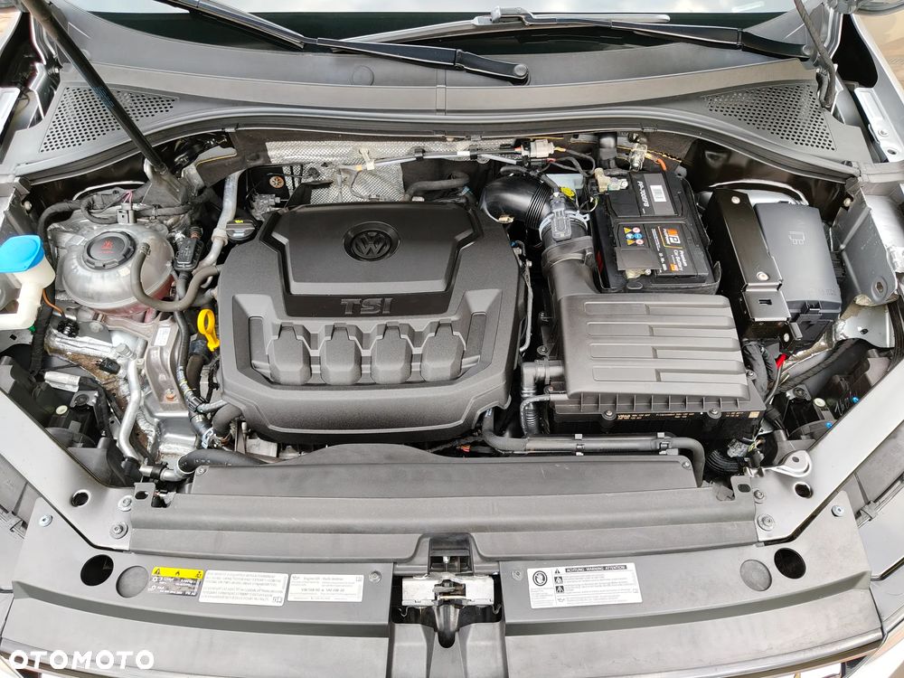Volkswagen Tiguan Allspace - 17