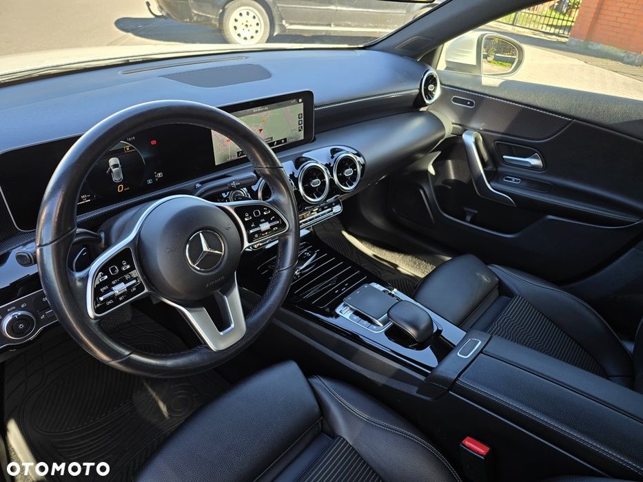 Mercedes-Benz Klasa A 180 d 7G-DCT - 25