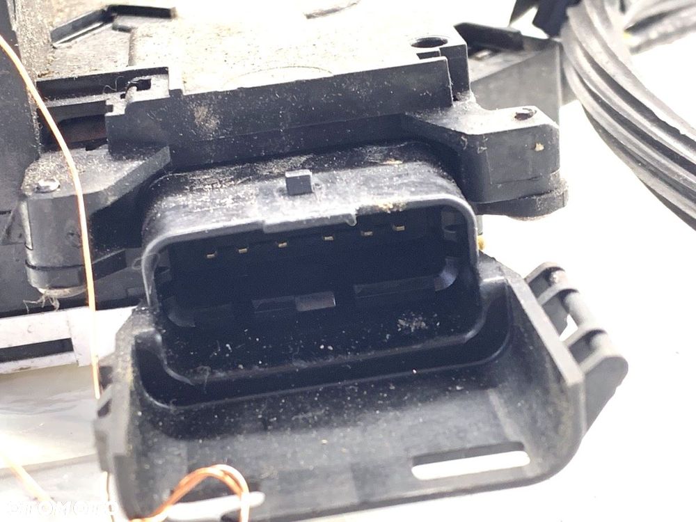 ZAMEK DRZWI PRAWY PRZÓD  PEUGEOT 207 (WA_, WC_) 2006 - 2015 1.4 53 kW [72 KM] benzyna 2006 - 2013 - 3