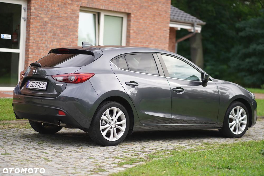 Mazda 3 - 4