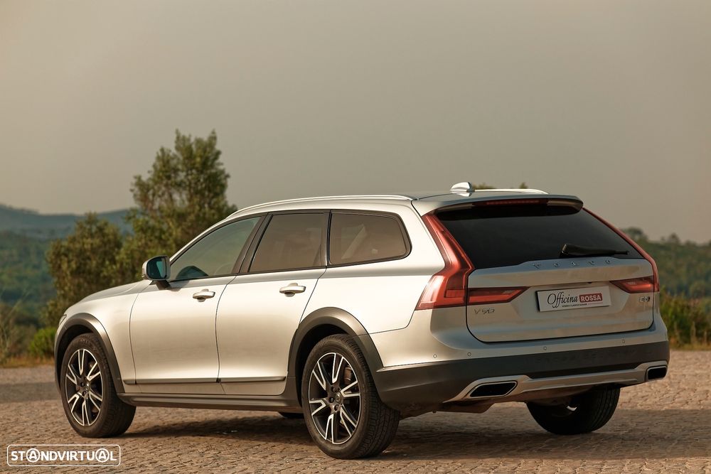Volvo V90 Cross Country D5 AWD Geartronic Pro - 9