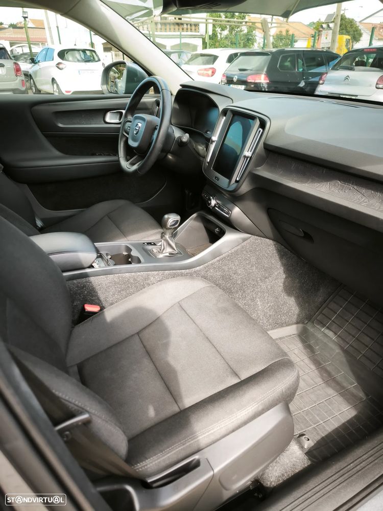 Volvo XC 40 1.5 T3 Tech Edition - 16