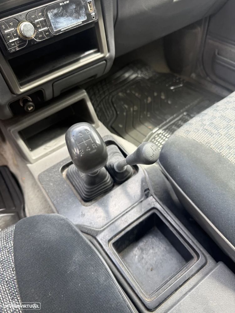 Mitsubishi L200 2.5 TD GLX CD - 15