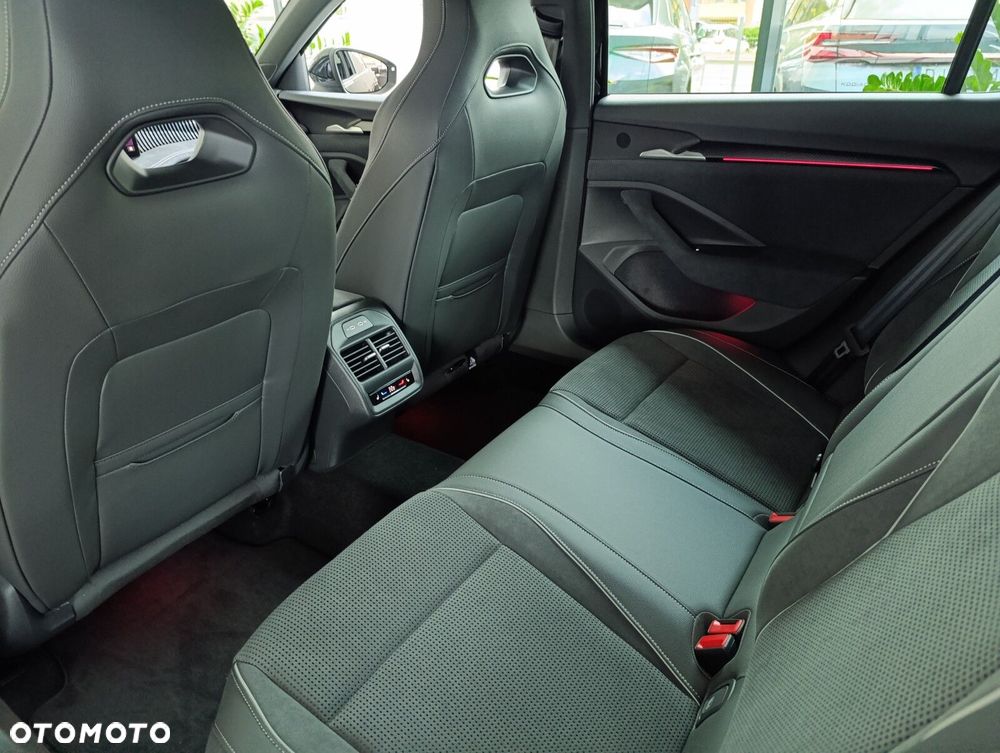 Skoda Superb 2.0 TSI Sportline DSG - 8