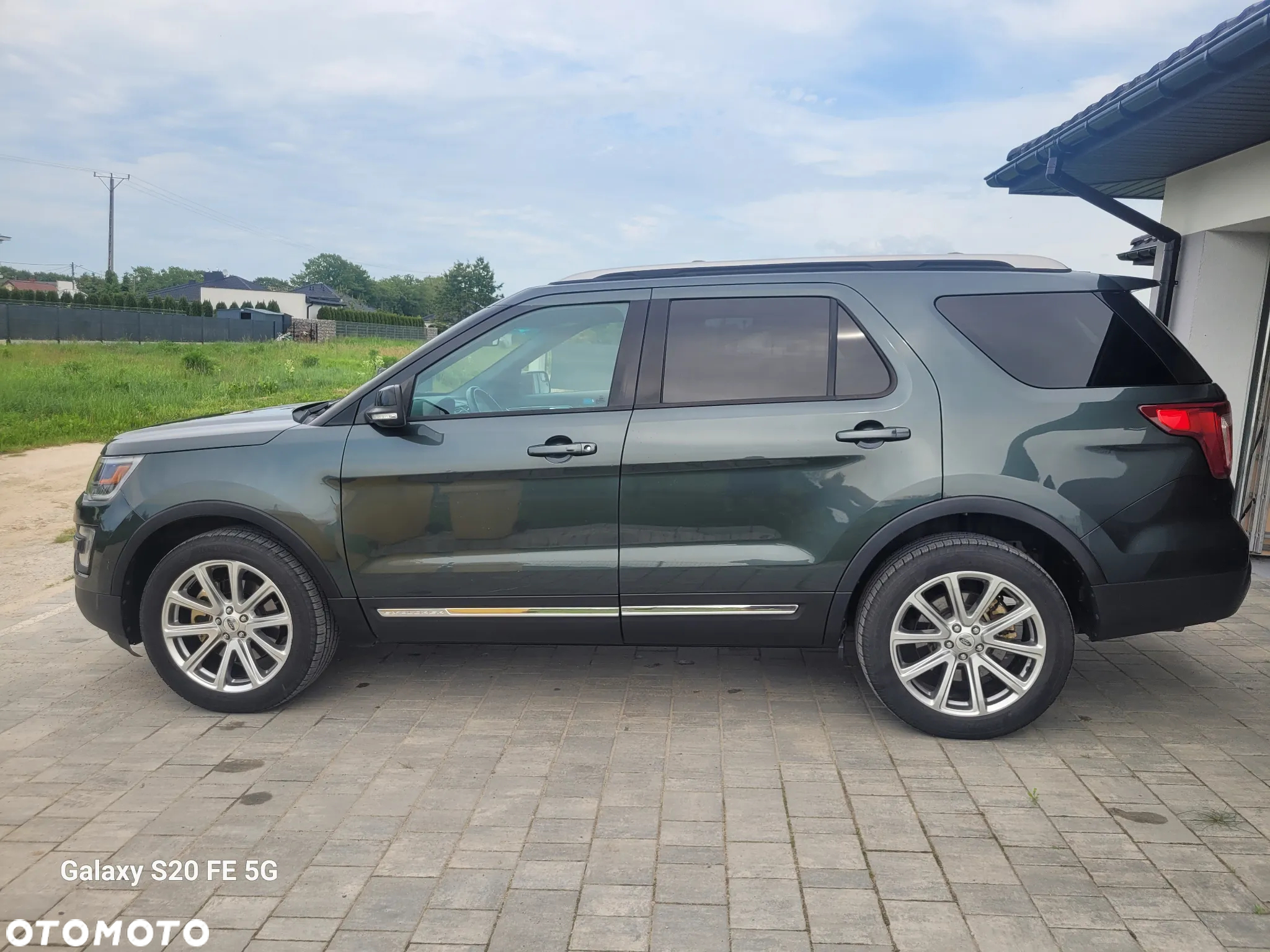 Ford Explorer - 11
