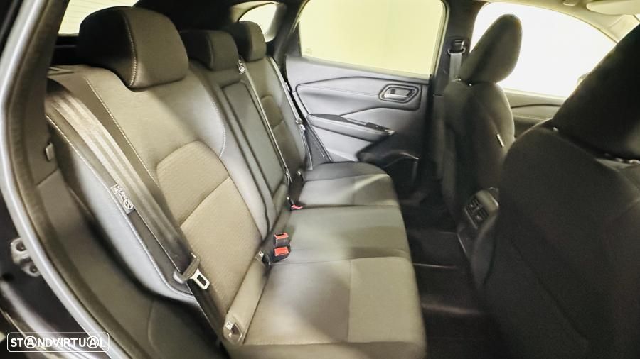 Nissan Qashqai 1.3 DIG-T N-Connecta LED Xtronic - 28