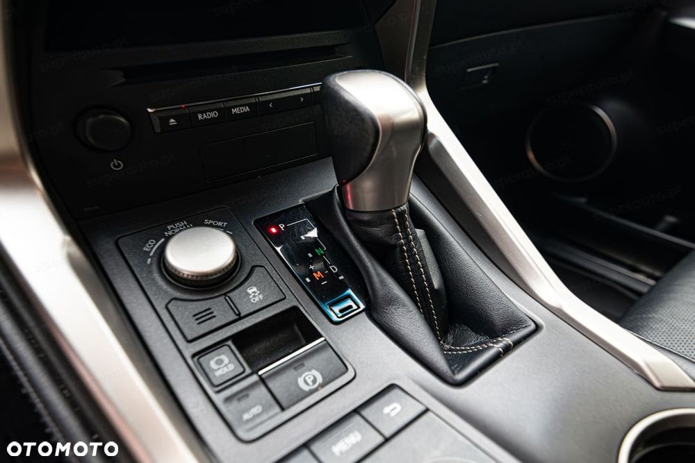 Lexus NX 200t Comfort AWD - 23