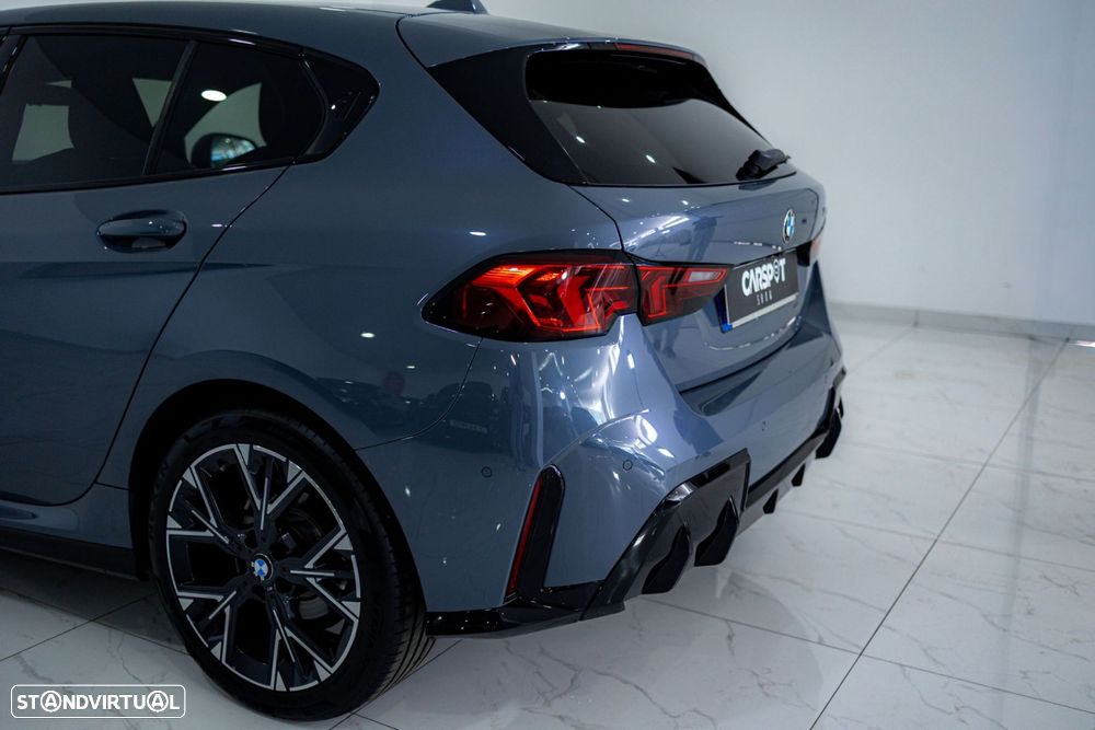 BMW 118 d Pack Desportivo M - 14