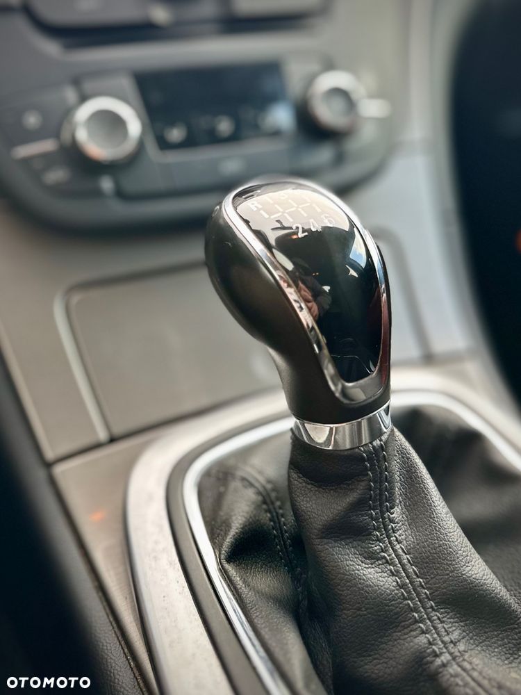 Opel Insignia 1.6 Design Edition - 18