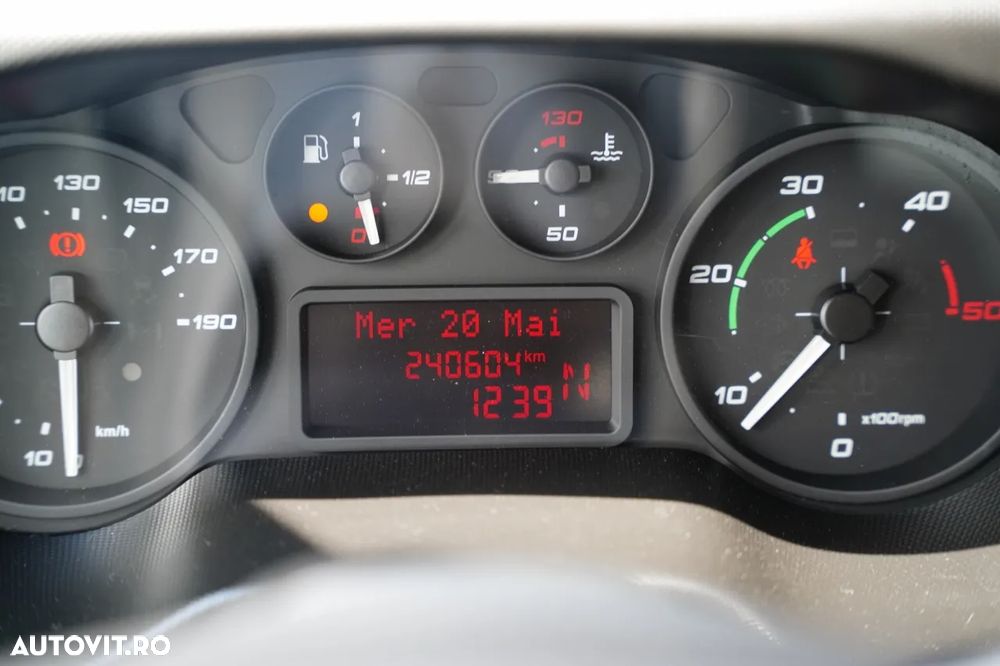 Iveco DAILY 70-170 / FRIGORIFER / CARRIER PULSOR 500 UNIT / TWIN / D-HOLLANDIA LIFT / AUTOMAT / 3 LOCURI - 36