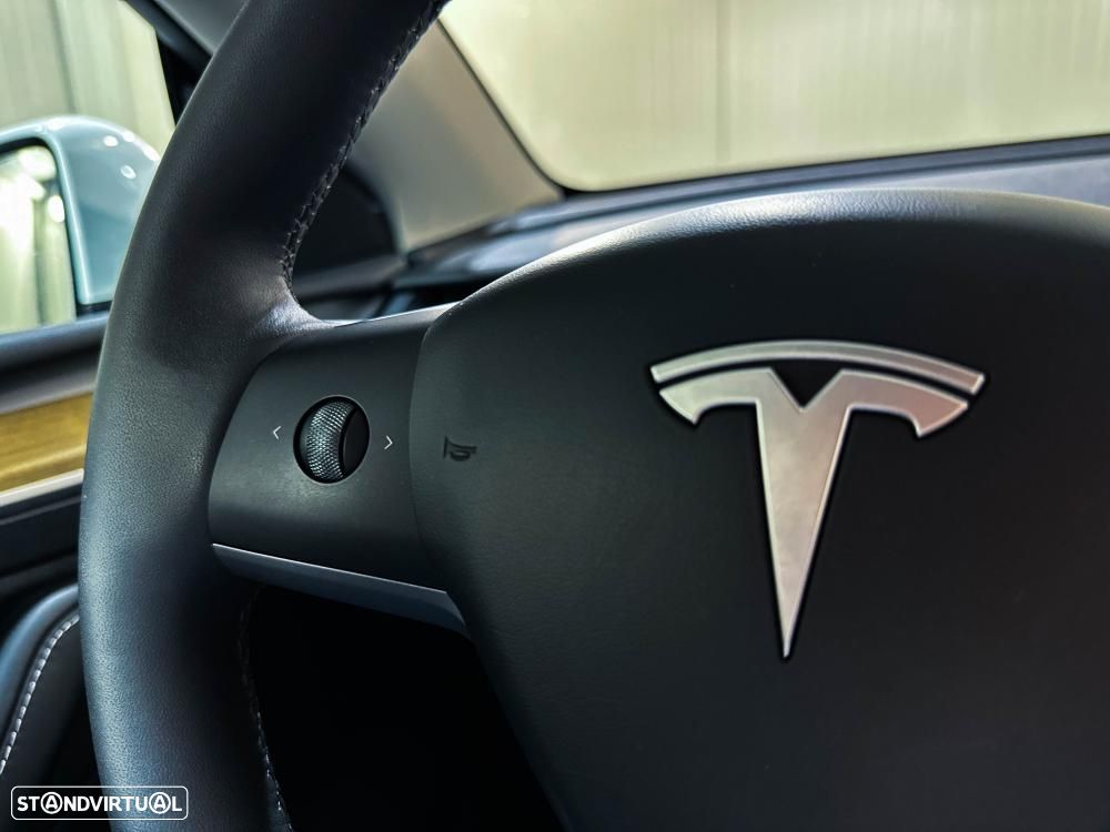 Tesla Model Y Standard - 41