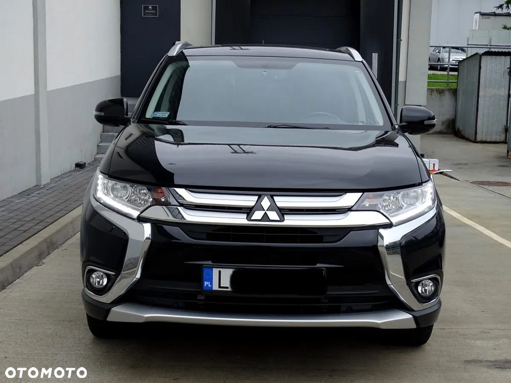 Mitsubishi Outlander 2.4 4WD CVT Instyle - 2