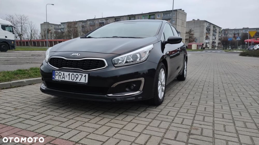 Kia Ceed 1.6 CRDi 136 ISG Vision - 1