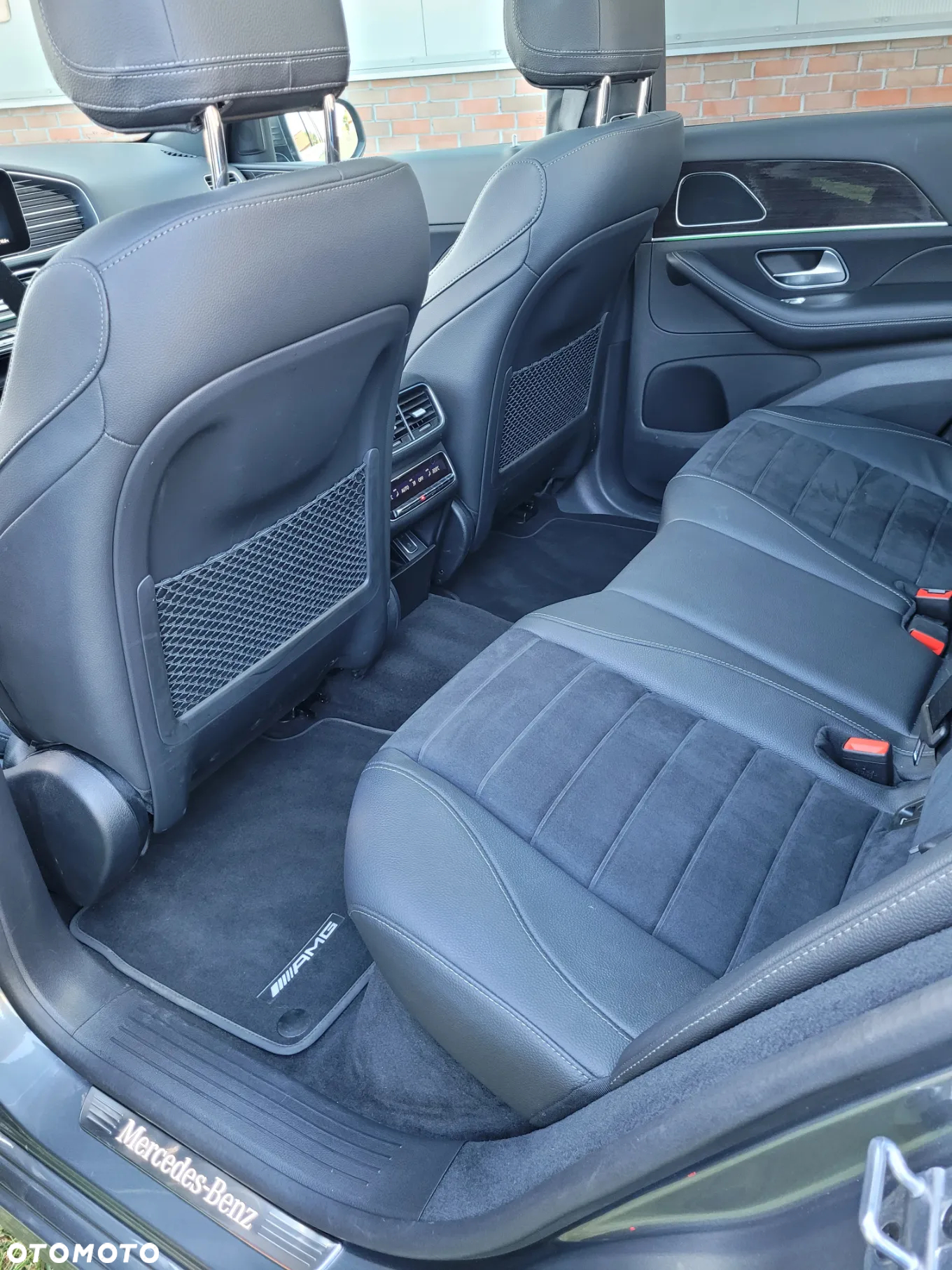 Mercedes-Benz GLE 300 d 4Matic 9G-TRONIC AMG Line - 5