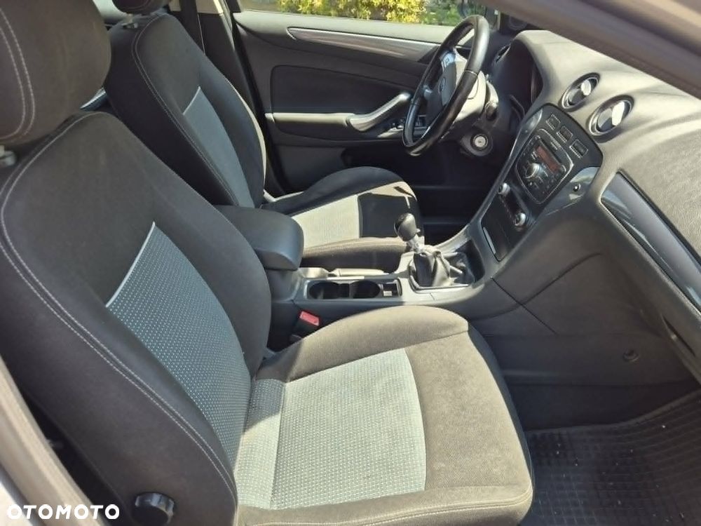 Ford Mondeo 2.0 TDCi Gold X - 11