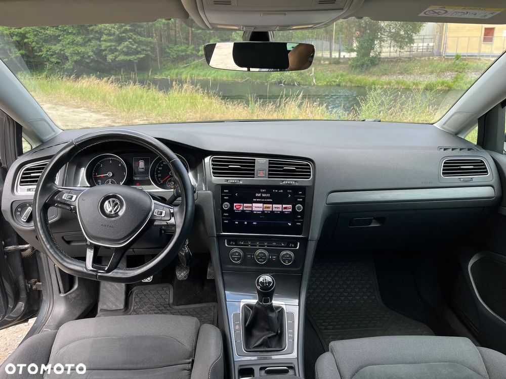 Volkswagen Golf 1.6 TDI BMT Comfortline - 12