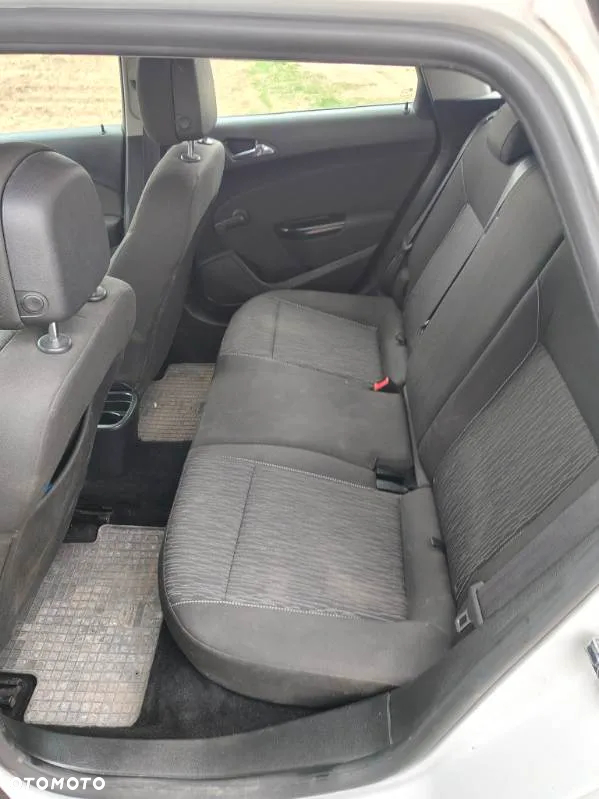 Opel Astra IV 1.6 CDTI Sport - 4