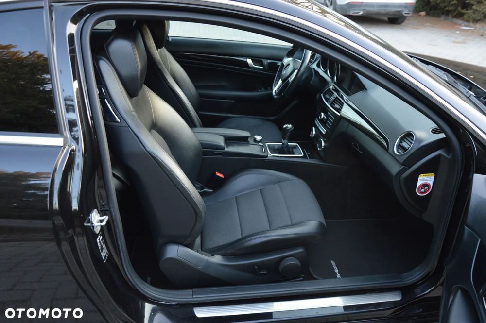 Mercedes-Benz Klasa C 180 BlueEFFICIENCY - 15