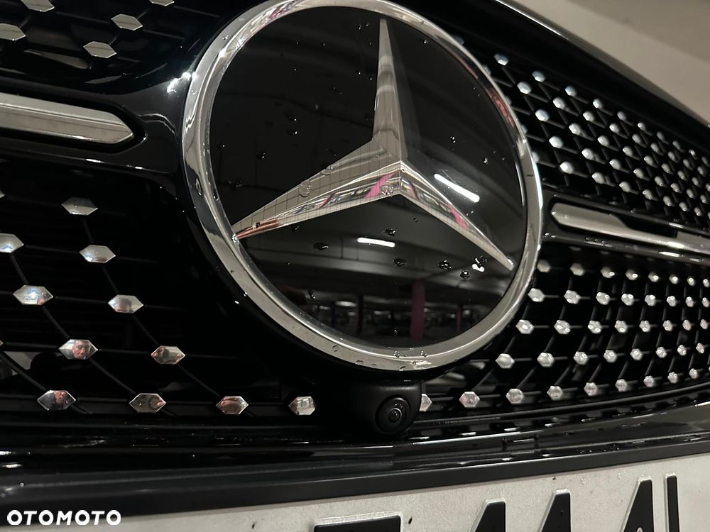 Mercedes-Benz GLC 300 4Matic 9G-TRONIC AMG Line Plus - 11