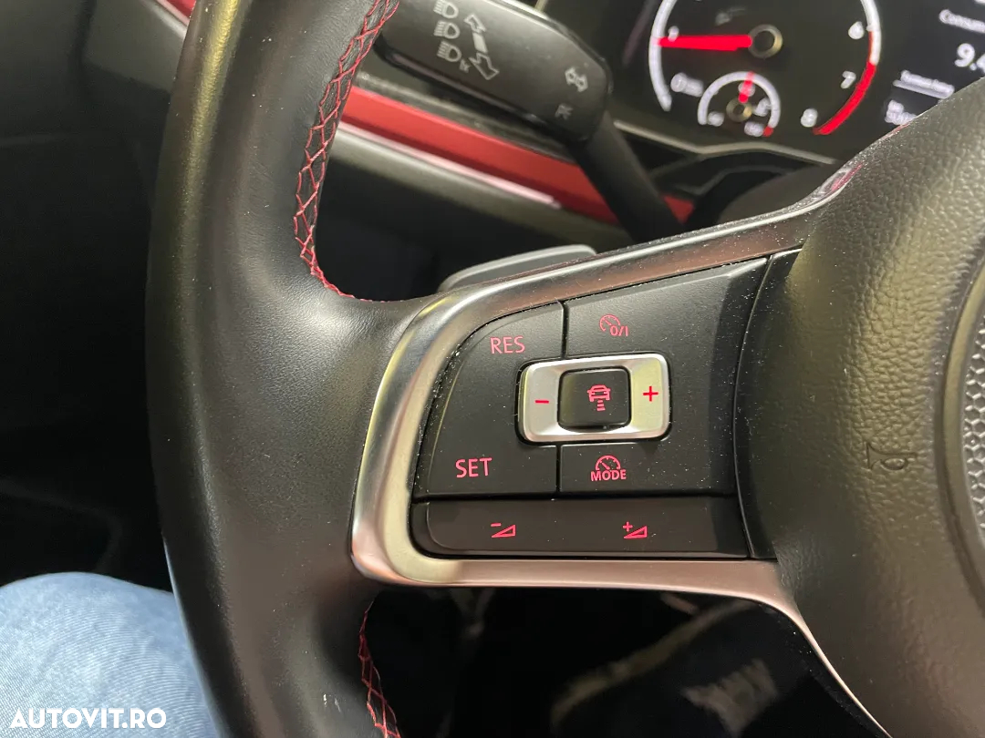 Volkswagen Polo 2.0 TSI DSG GTI - 21