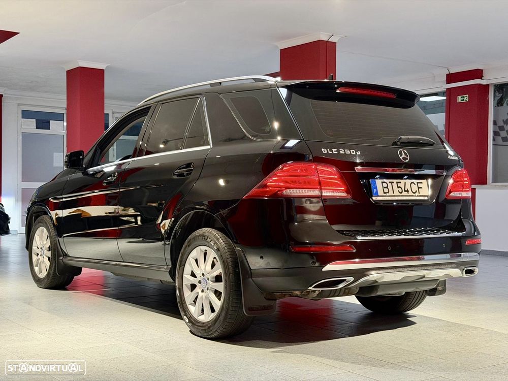 Mercedes-Benz GLE 250 d 4Matic 9G-TRONIC Exclusive - 4