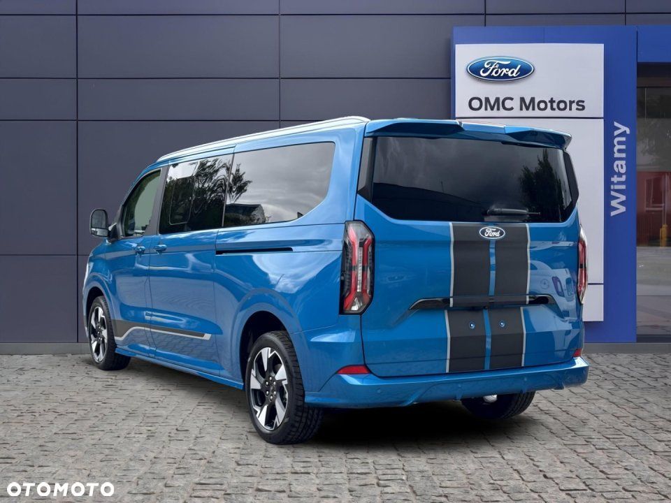 Ford Tourneo Custom - 4