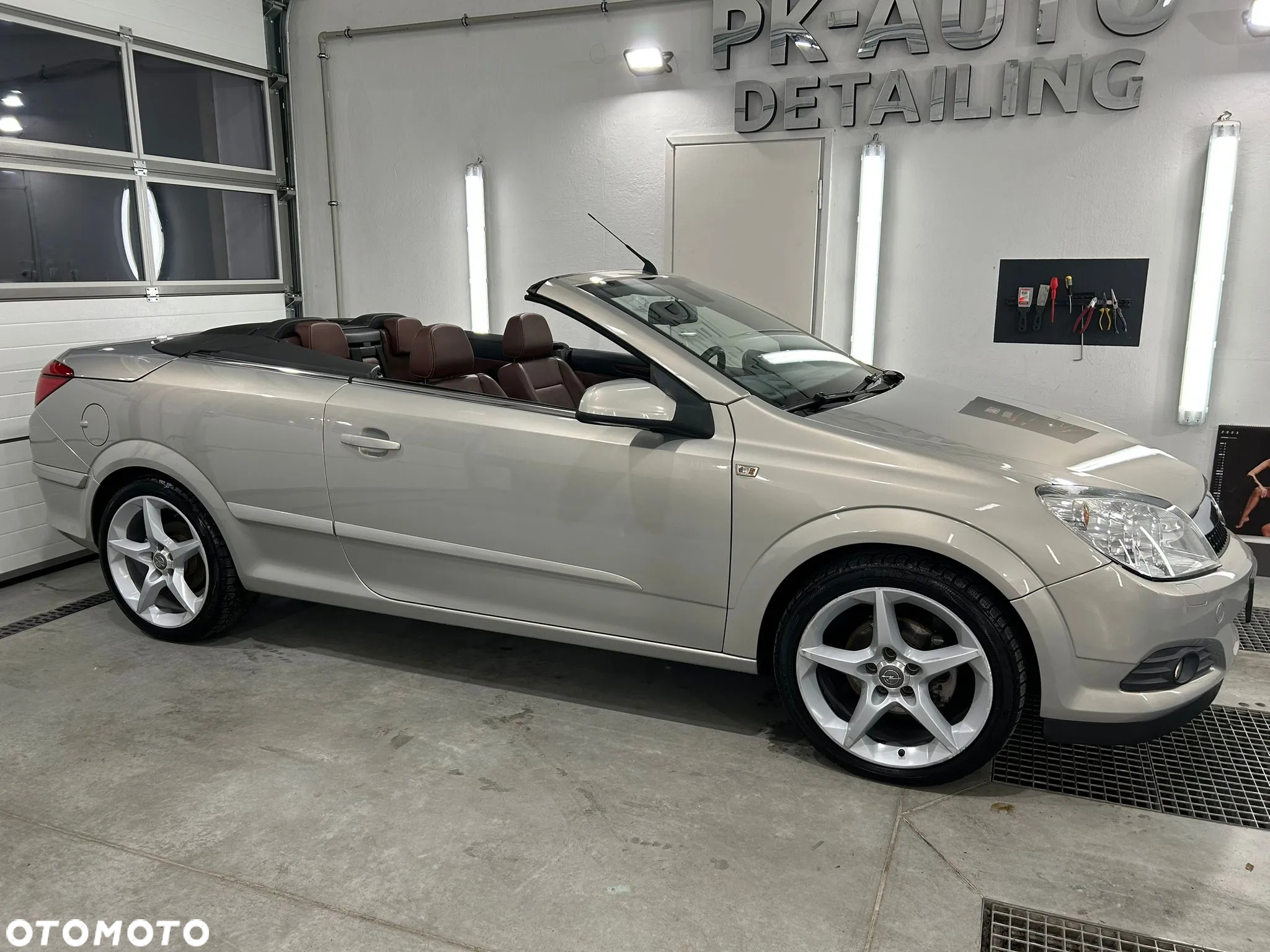 Opel Astra TwinTop 1.8 Cosmo - 6