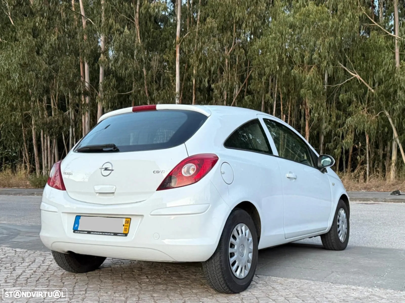 Opel Corsa 1.3 CDTi Enjoy EcoFLEX - 4