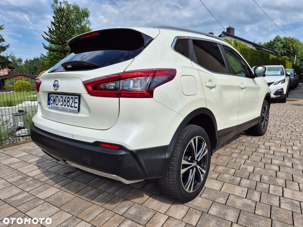 Nissan Qashqai 1.3 DIG-T N-Connecta - 25