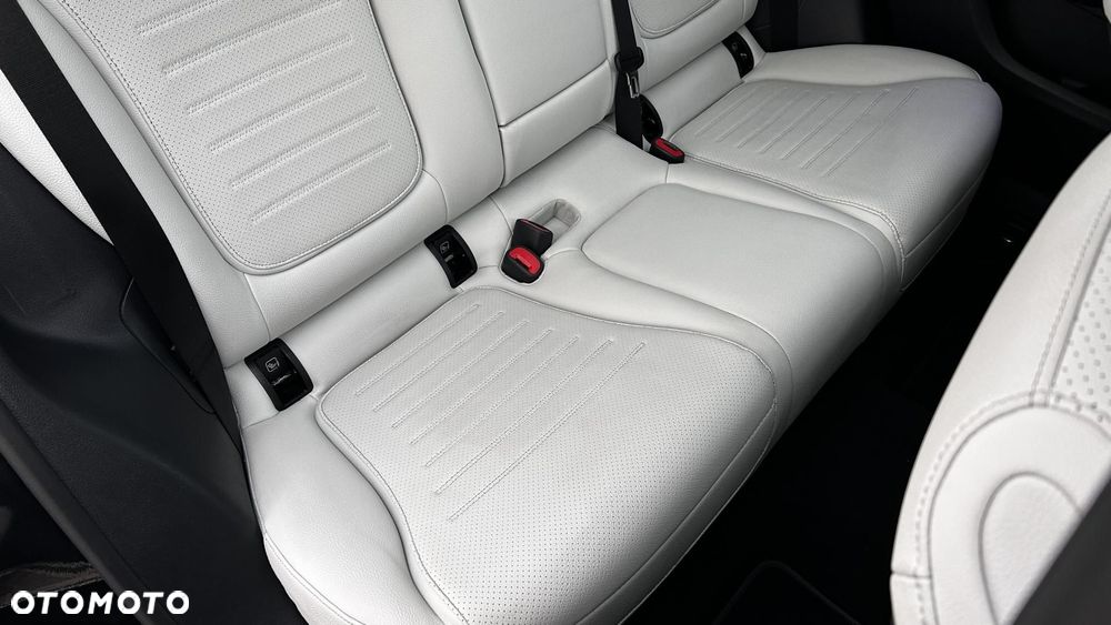 Mercedes-Benz GLC - 29