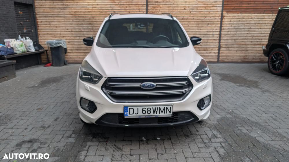 Ford Kuga - 2